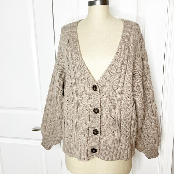 NAADAM Chunky Cable Cardigan Wool Size Medium - Picture 4 of 12